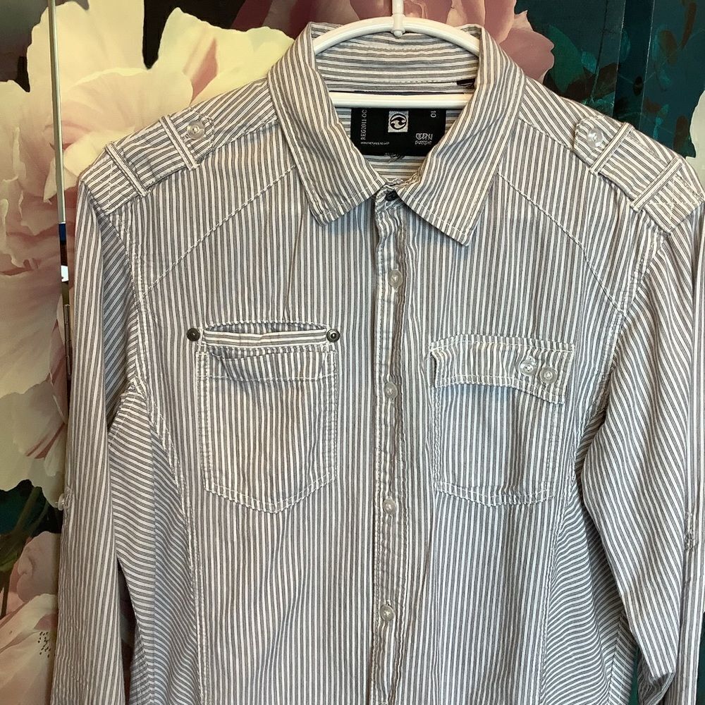 Ocean Current Striped Button Down 🌊🌅 - Picture 2 of 6